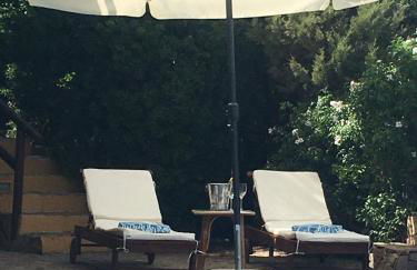 VILLA VITTORIA with LARGE PRIVATE HEATED SWIMMING POOL COMPLETE with HIDROMASSAGE FOR EXCLUSIVE USE , SEA and BEACH VIEW, 150 METERS FROM THE BEACH, POOL SURFACE 60 mq, POOL DEPTH 140 cm , FREE PARKING AND WIFI - Foto 14