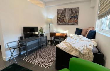 Modern flat in Egham by Royal Holloway University Royal Ascot and Windsor near Heathrow Airport - Foto 30