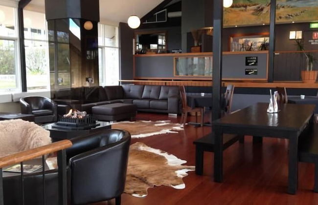 Horizons 414 - Lake Jindabyne Waterfront - Photo 10