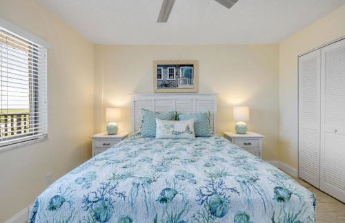 New Listing! Dog-friendly direct oceanfront with private balcony and heated rooftop pool - Foto 33