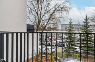 Stylish Studio in Ożarów Mazowiecki with Balcony by Noclegi Renters - Foto 5