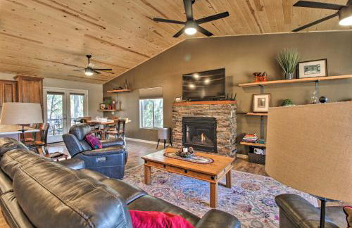 1 Mi to Rainbow Lake: Newly Built & Woodsy Retreat - Foto 5
