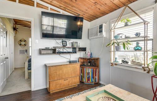 Walk to Sea Isle Beach Group Getaway with Deck! - Foto 22