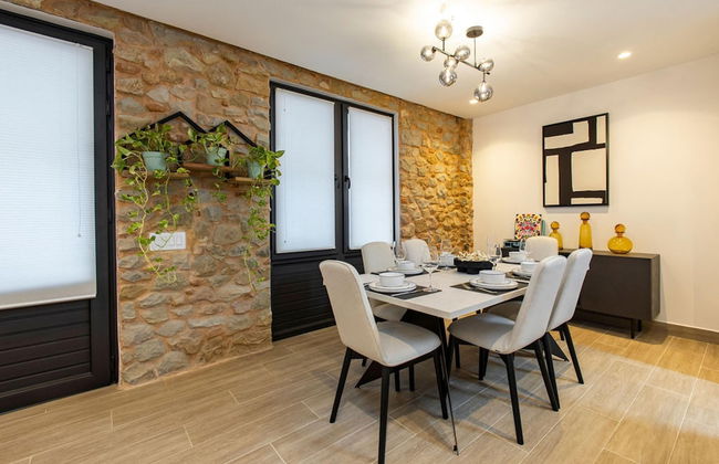 The Acapella Condo by Acomodo - Photo 11