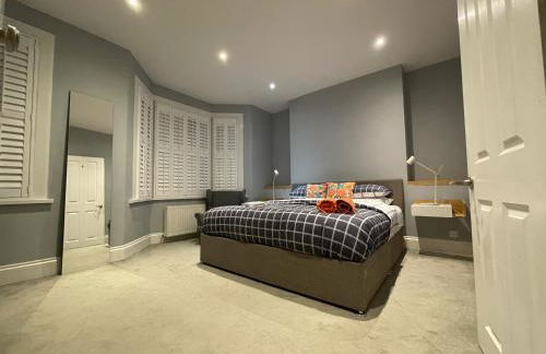Huge 6-Bedroom House in Greenwich, Sleeps 12 - Foto 1