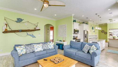 Steps to Shore! Just Beachy Home with Deck and Views - Foto 5