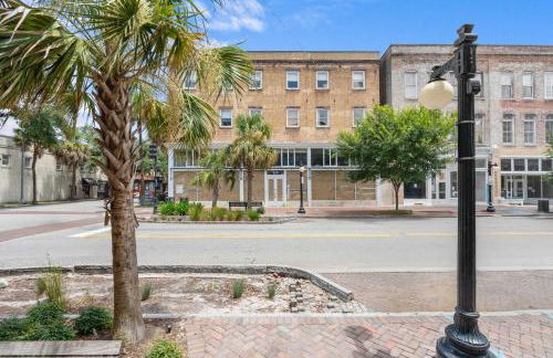 Downtown Loft- Steps away from Plant Riverside! - Foto 22