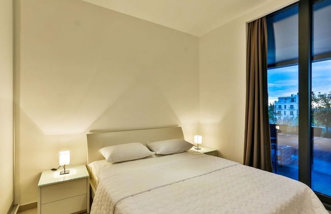 ROYAL GARDENS Apartments - Photo 38