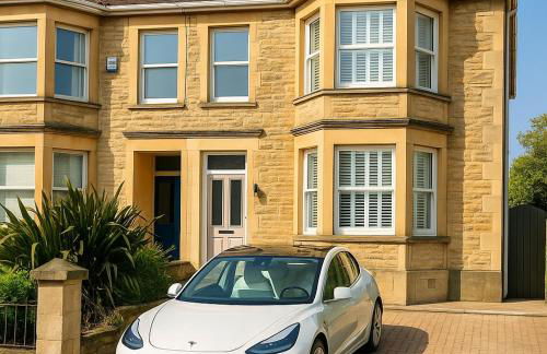 Stunning 5 bed house in enviable location - Photo 21