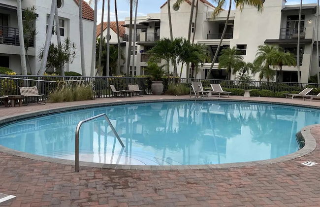 Dharma Home Suites Dania Beach at Sheridan Ocean Club - Photo 34