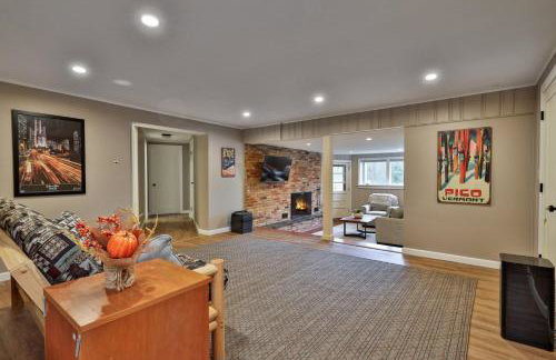 Bear Paw Cabin - 3 Living Areas, Hot Tub & Ping Pong Table - Foto 31
