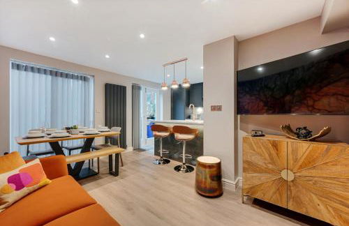 3BR Georgian Quarter Coach Houses - Private Parking - Foto 39