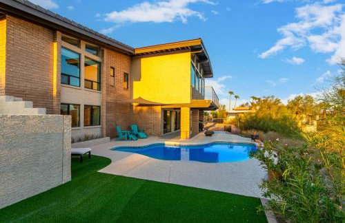 3BR Retreat with Heated Pool, BBQ and Mountain Views - Foto 1