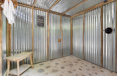 Riverfront Couples Retreat in Smoky Mountains! - Foto 24