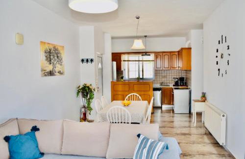 Cozy Renovated Apartment "Filoxenia" - Foto 6