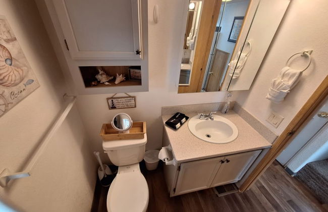 Ocean Front Cabin 14 w Jacuzzi Gorgeous Views - Photo 15