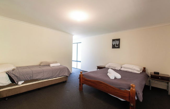 Relax and Unwind at Heavenly Hideaway - Photo 2