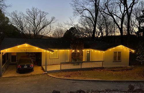 5 BR lakefront home with swim dock bunk room High Speed WiFi - Foto 30