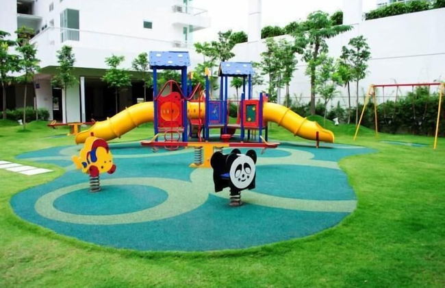 Brunsfield Embassyview Condosuite - Photo 21