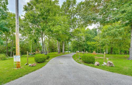 Flippin Home with Fire Pit Walk to White River! - Foto 31