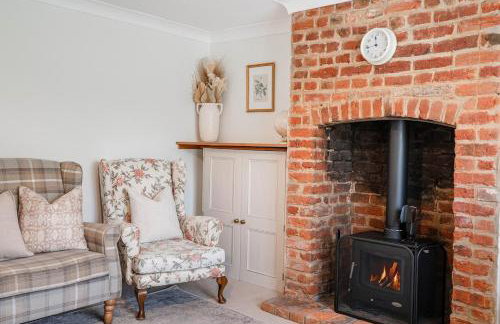Charming Suffolk Cottage, 3 Bedroom, Parking - Foto 12