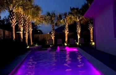Beautiful Pet Friendly Home! Tropical Pool, Optional Golf Cart & Pool Heat, Minutes to Beach - Foto 62