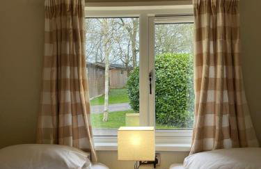 Churchill Lodge - Photo 2