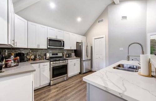 Ultimate Getaway Explore Katy & Houston in Style - Foto 14