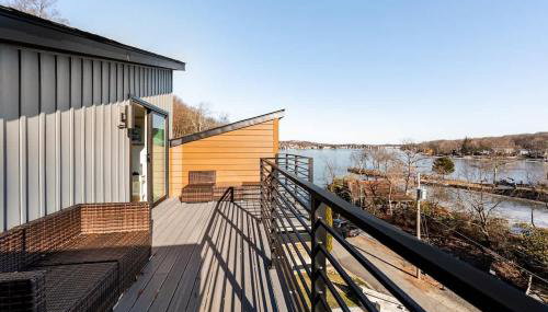 Modern Lakeview Home with Private Dock Sleeps 5 - Foto 5