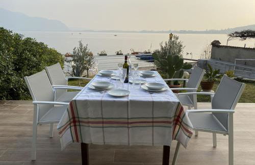 Villa Anastasye Your Lakefront Vacation Rental - Foto 6