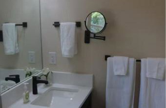 Modern New Build Home 5 min from downtown - Foto 26