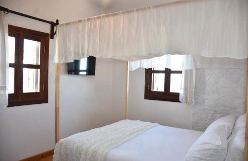 MOM'S RETREAT - Photo 17