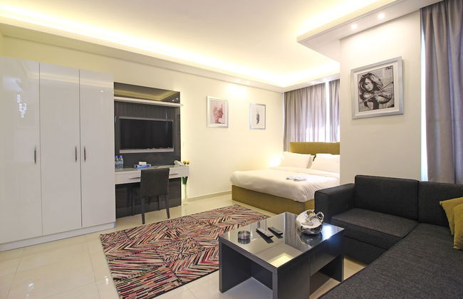 Palm Ville Suites - Photo 20