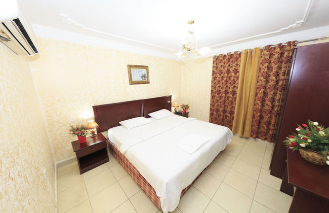 Gulf Hotel Apartment - Photo 10