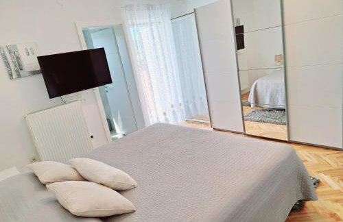 Villa Almas with swimming pool, tennis court, sauna, gym, grill house - Foto 23