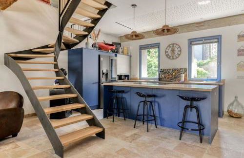 La Remise des Amis - Proche du centre du village - Foto 5