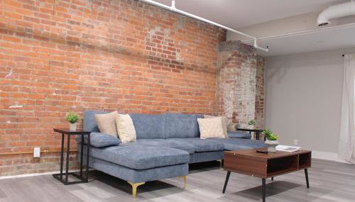 2 bdrm Modern & Hip Apt with Private Patio - Foto 1