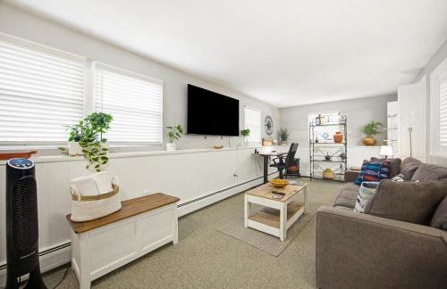 Ocean Breeze-8min Walk to Beach - Foto 8