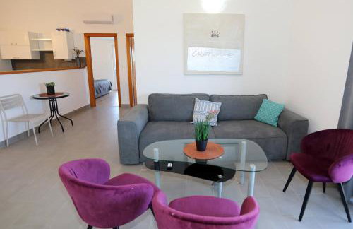 Apolo Apartments - Pool & Garden Retreat - Foto 40