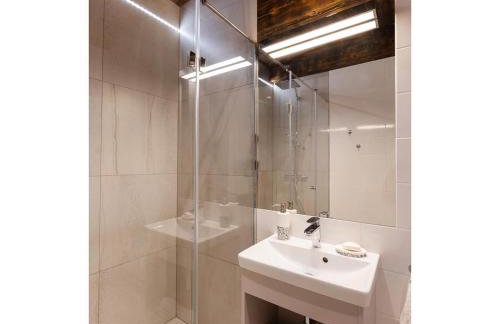 Nowoczesny dom nad jeziorem Zarybinek-Mazury Rybno, z własnym dostępem do linii brzegowej oraz łódką - Foto 46