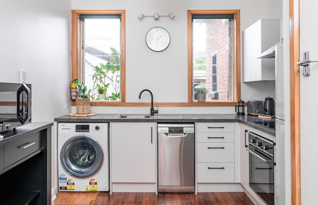 Esplanade Apartments - Photo 29