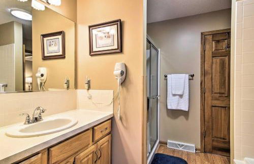 Serene Orchard Park Apartment Large Yard and Patio! - Foto 16