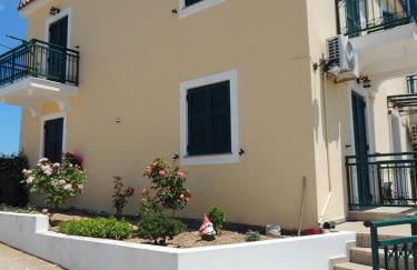 Andreas Studios - Photo 1