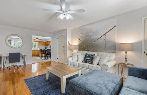 Close to NYC | King Bed | Free Parking - Foto 2