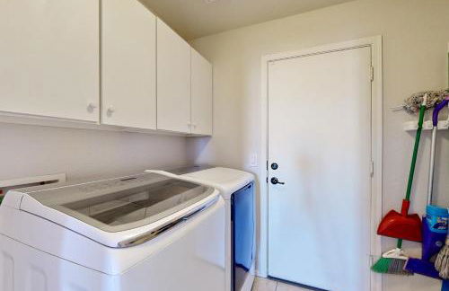 Hot Tub and Game Room Poolside Paradise in Phoenix! - Foto 26