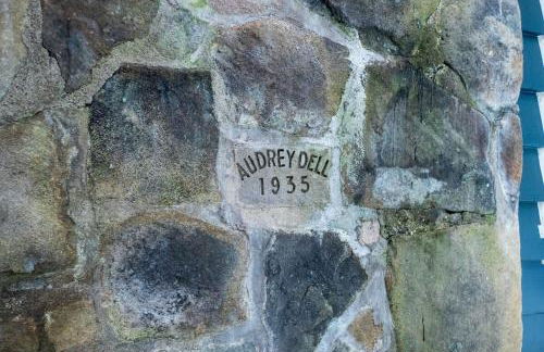 Enchanted Fox Dell Cottage - Foto 12