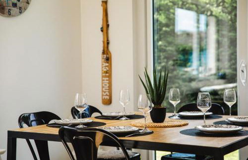 L'effet mer Maison rénovée lumineuse tout confort belle terrasse grand jardin clos sans vis à vis parking jeux pour enfants 5 mn à pied de la plage d'Asnelles et centre bourg - proche Bayeux au coeur des plages du débarquement - Foto 11