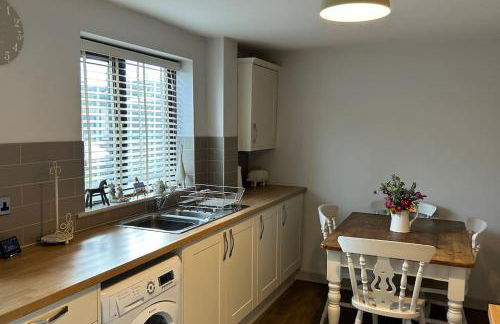 Cosy 2 bed, home from home - Photo 12