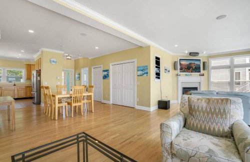 Diving Duck - Waterfront home w Hot tub & Boat dock & King Bed - Foto 14