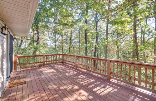 Forest-View Gem on Vaughn Creek Less Than 1 Mi to Dtwn! - Foto 3